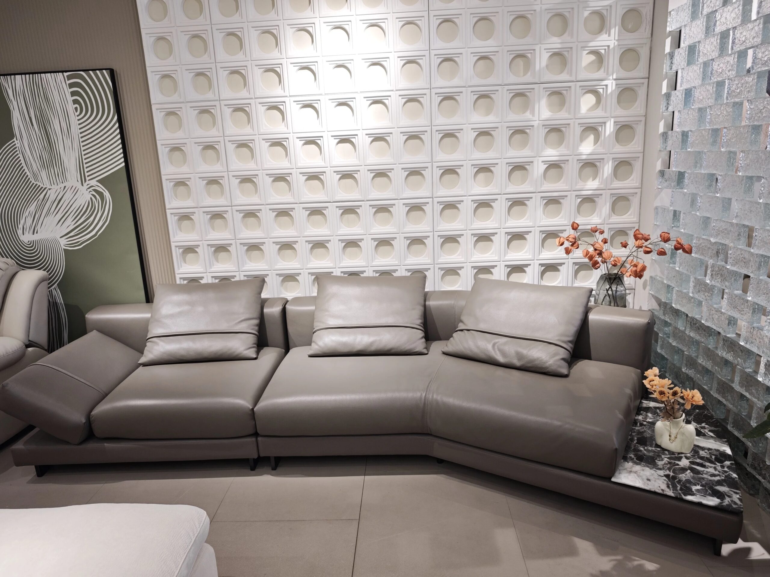 Classics-Italy-High-End-Modern-Horizon-Three