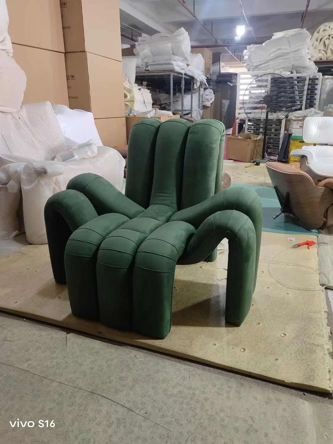Creative-Spider-Shaped-Contemporary-Fabric-Reclining-Sofa