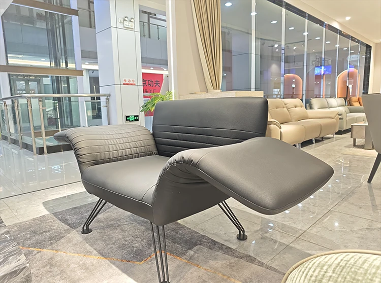 High-End Minimalist Leather Single-Seater Sofa Chair with Armrest for Home Office Dining Bedroom Hotel Apartment Leisure Use