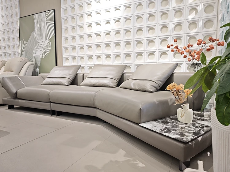 Classics Italy High End Modern Horizon Three Seat Chesterfield Sofa Genuine Leather Sponge Alien Form Elegance for Nordic Villa