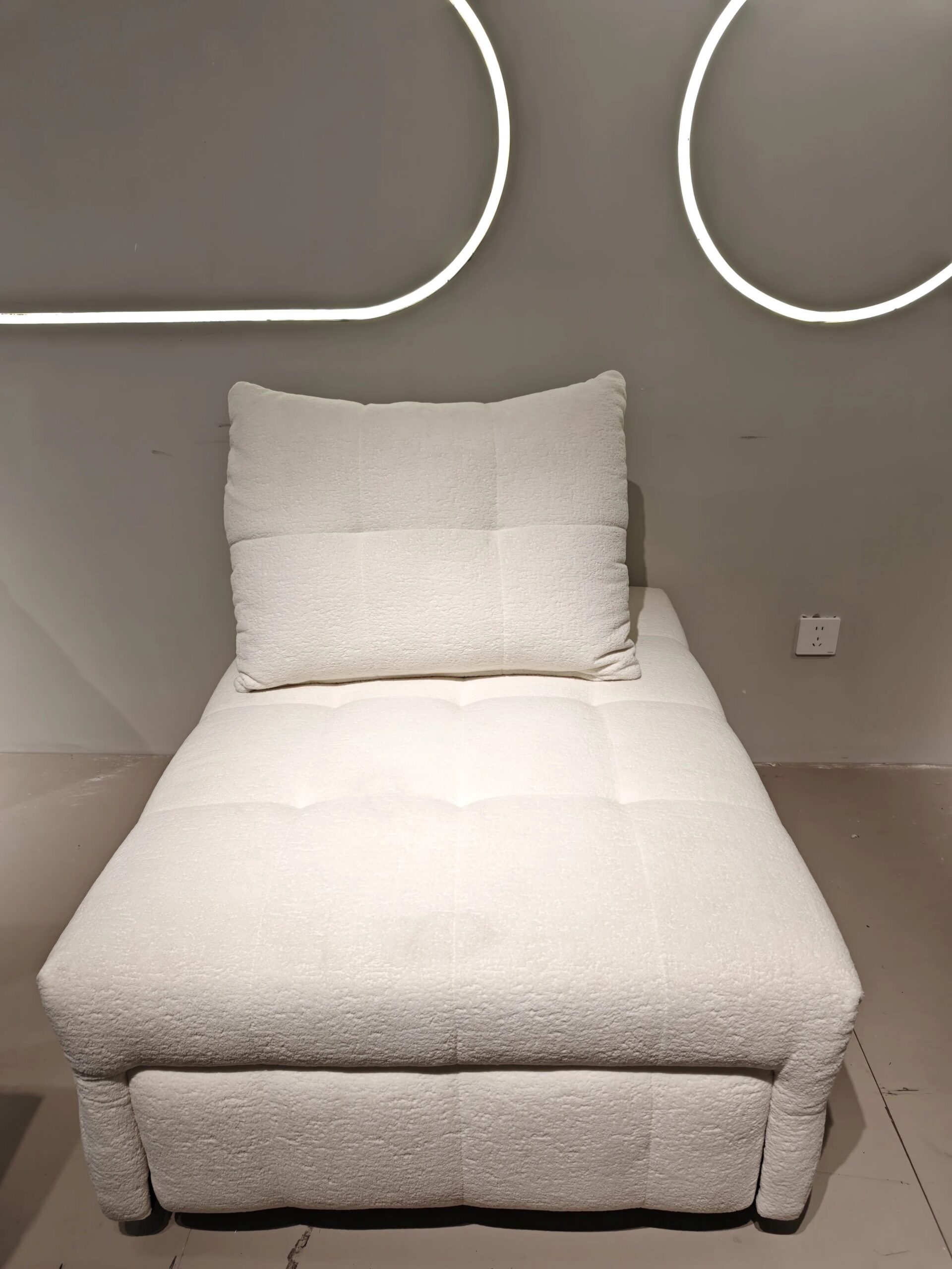 Hot-Sales-Modern-Minimalist-Foldable-Fabric-Sofa