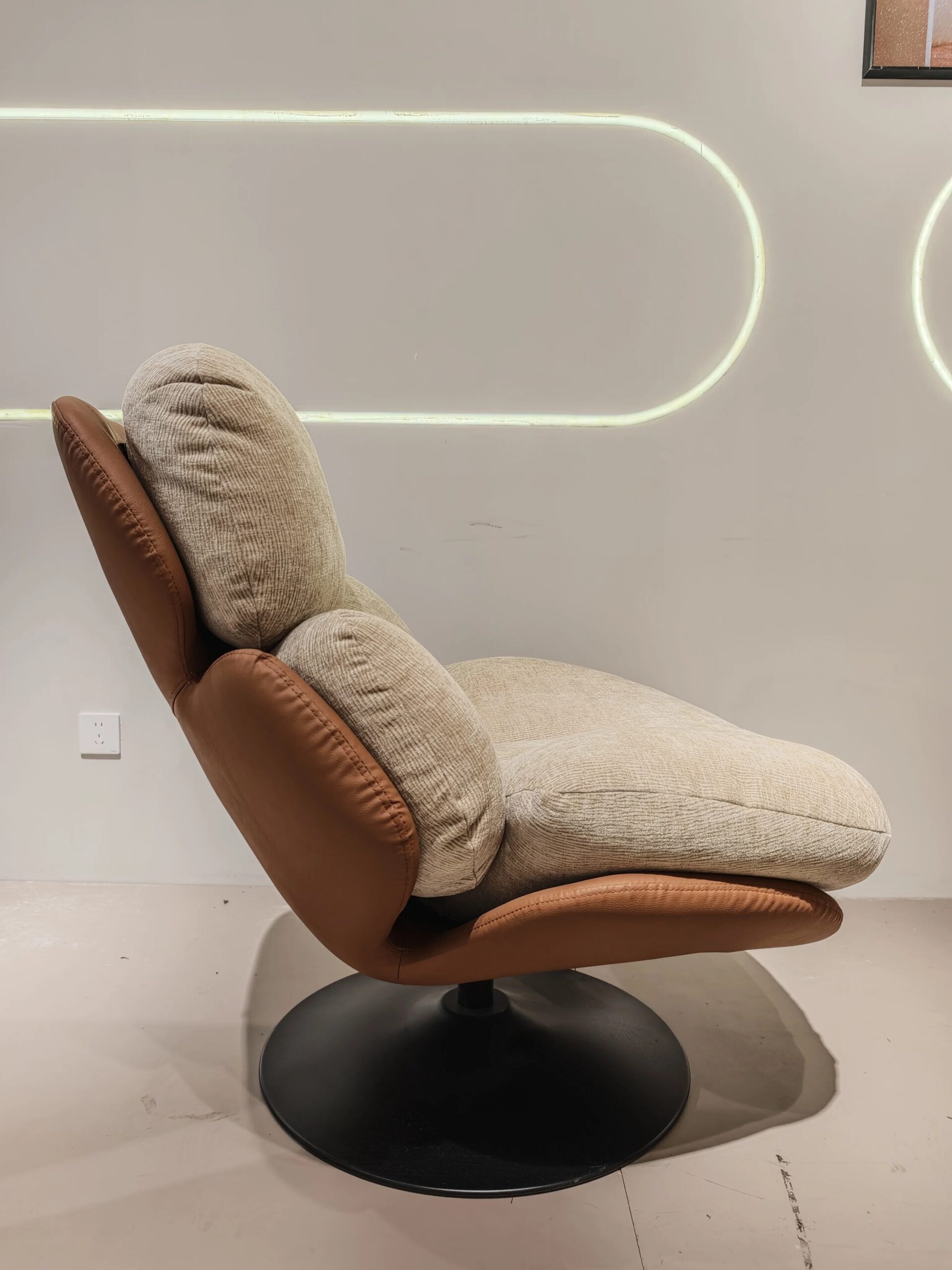 Hot-Selling-Minimalist-Modern-Single-Swivel-Rocking