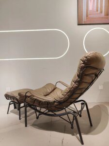 Italian-Luxury-Living-Room-Chaise-Lounge-Modern