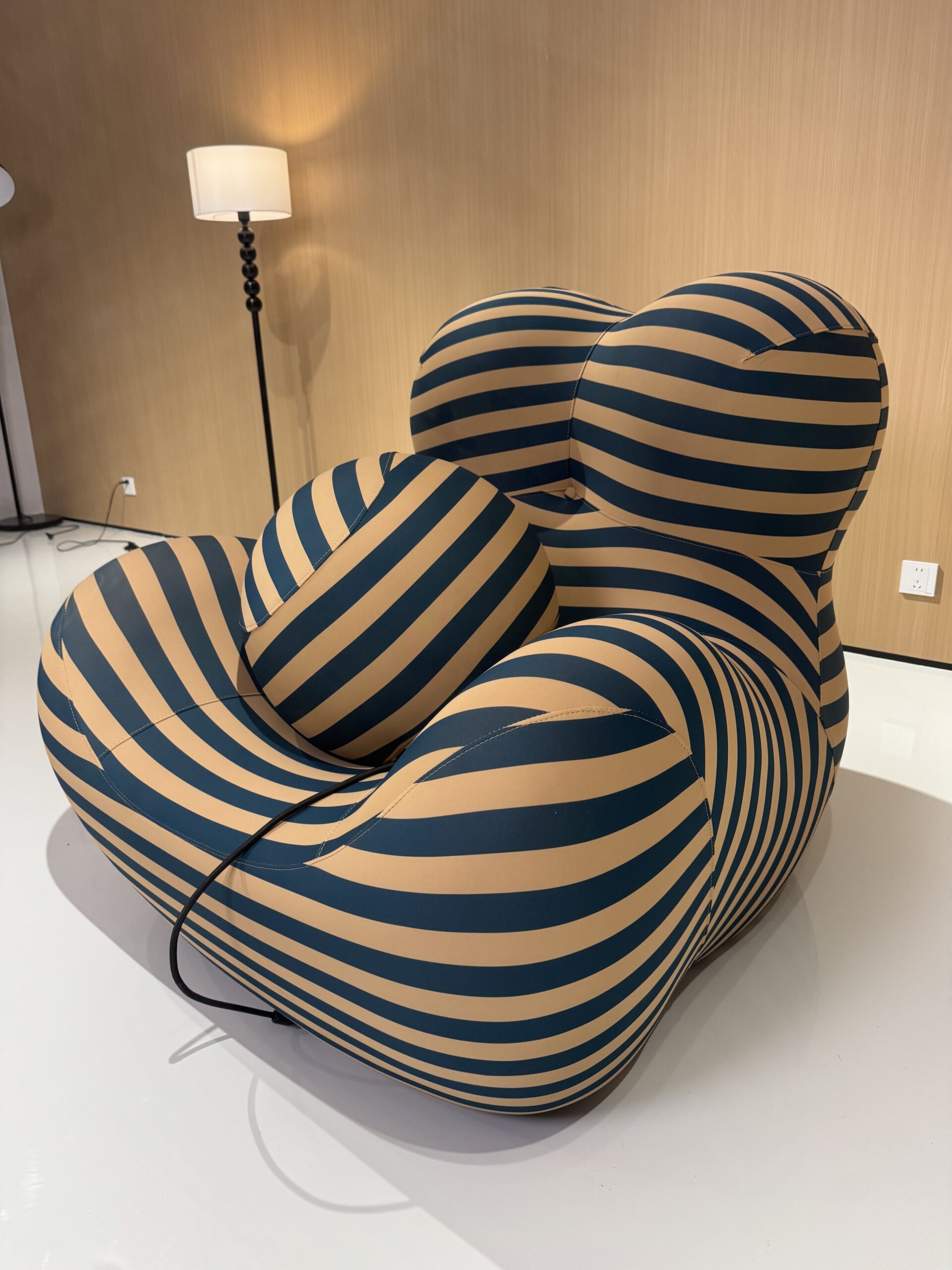 Italian Minimalist Electric Balcony Lazy Recliner Mother's Embrace Casual One Seat Sponge Fabric Sofa Chair Factory Direct Sales (3)