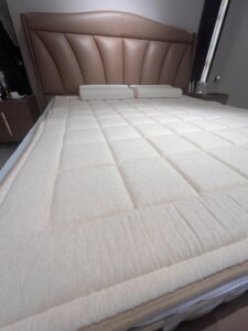 Luxury-Durable-Silk-Fabric-Spring-Hybrid-Mattress