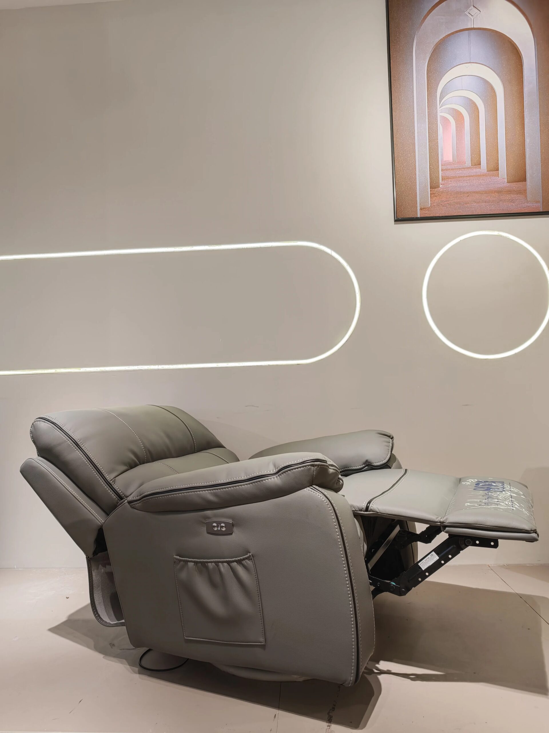 Luxury-Modern-Single-Leather-Recliner-Sofa-Extendable