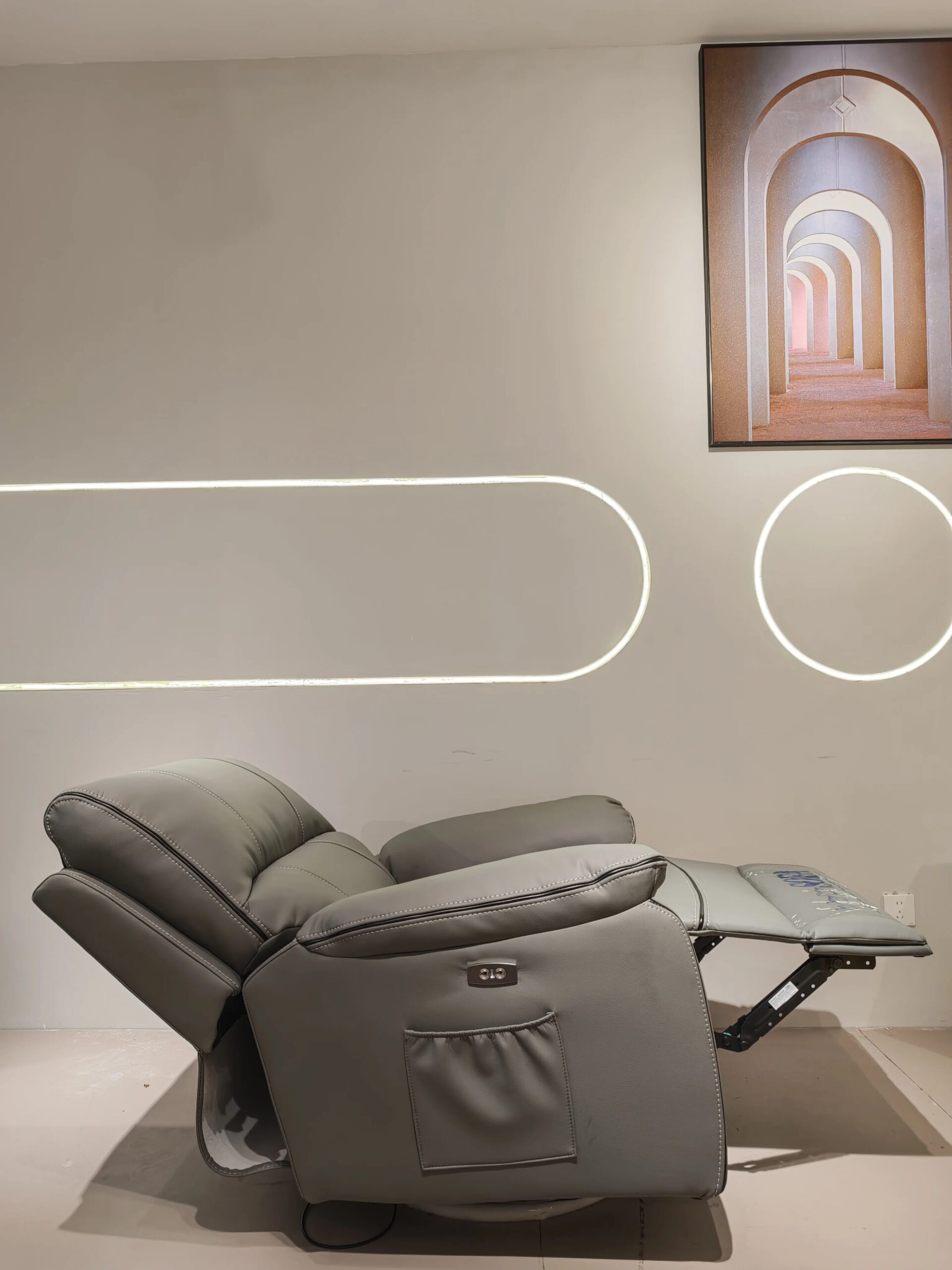 Luxury-Modern-Single-Leather-Recliner-Sofa-Extendable