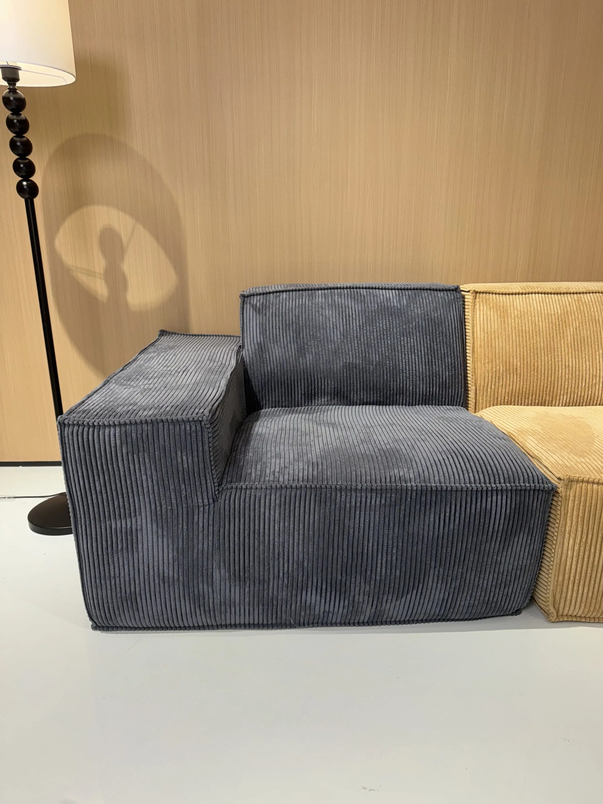 Modern-Fabric-Living-Room-Compression-Sofa-Set