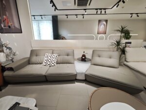 Modern-Luxury-Minimalist-Three-Seat-Corner-Chesterfield