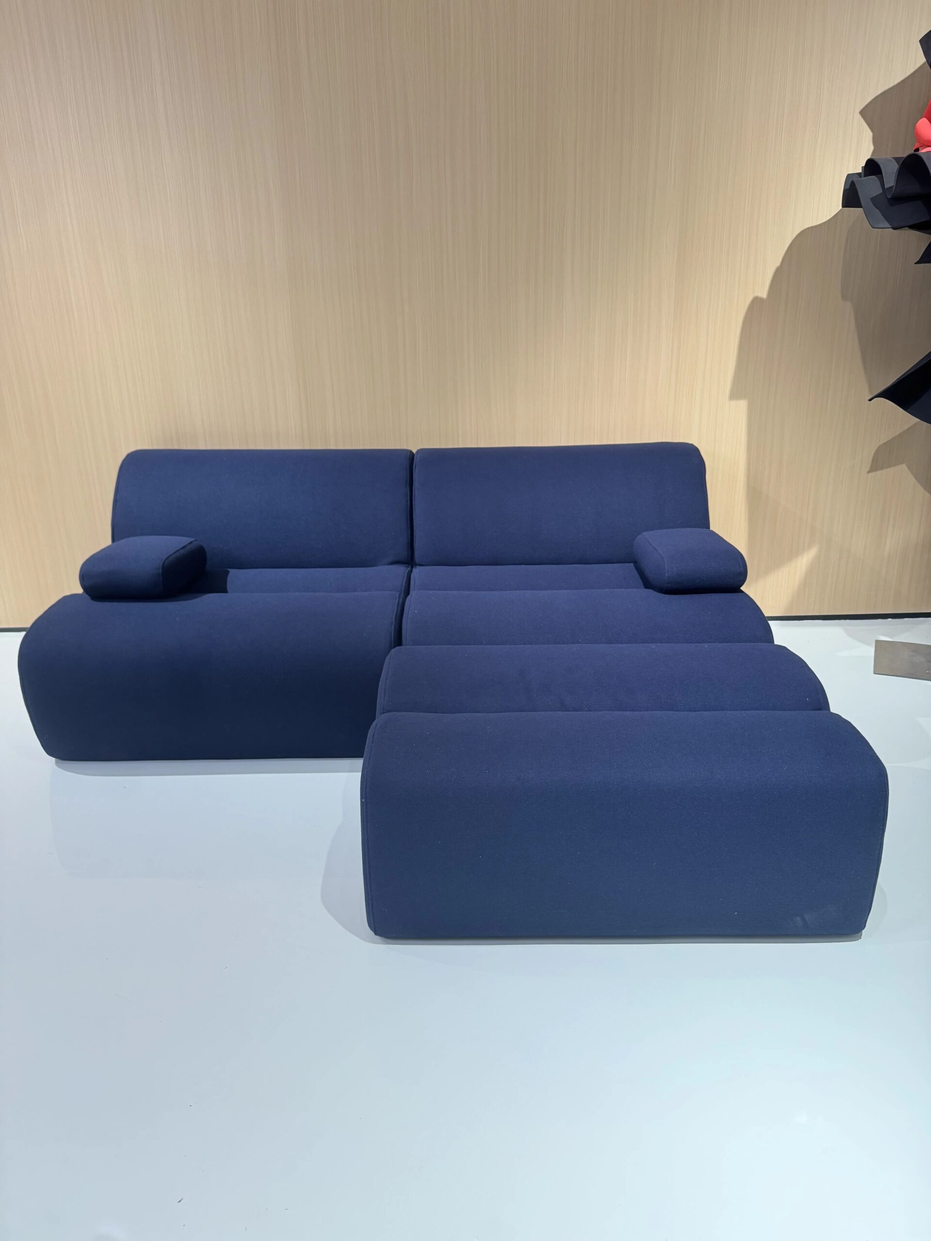 Modern-Minimalist-Modular-Foam-Sectional-Vacuum-Couch