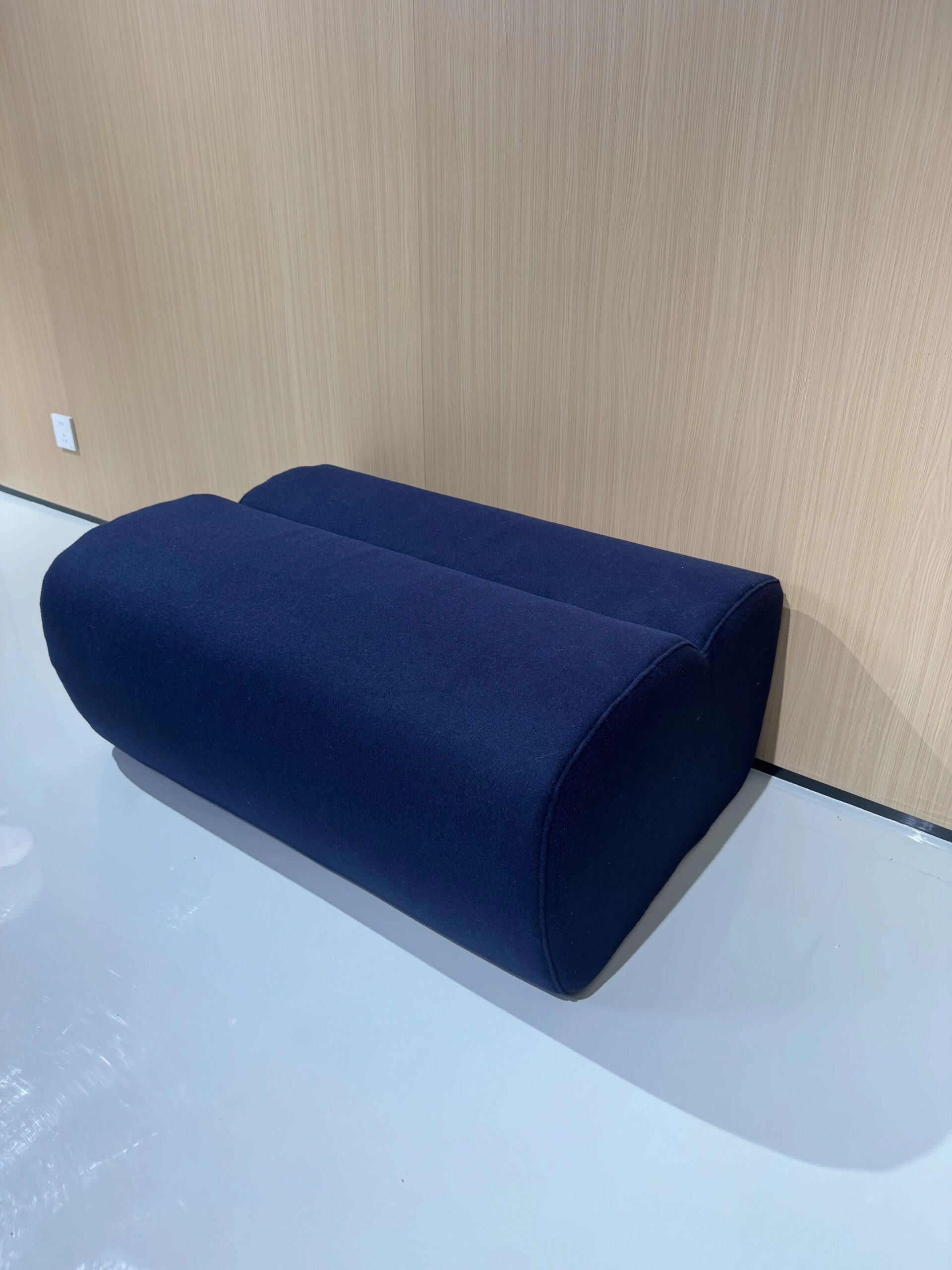 Modern-Minimalist-Modular-Foam-Sectional-Vacuum-Couch