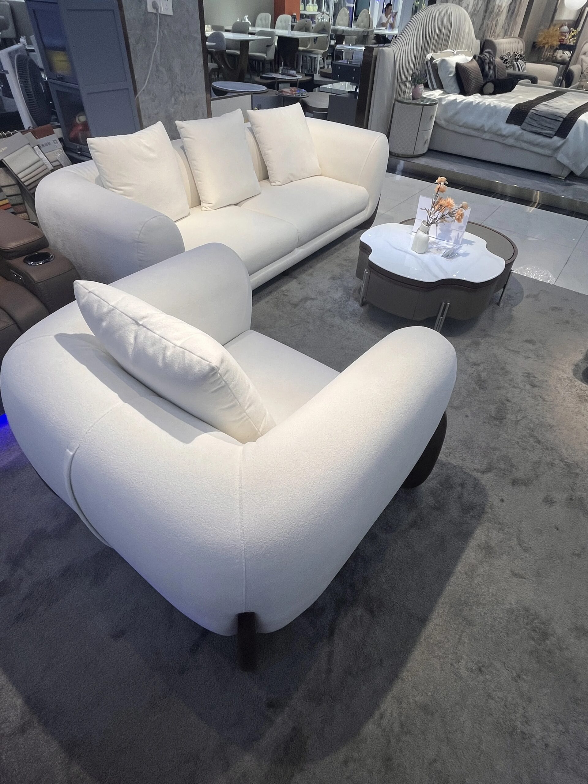 Modern-Wabi-Sabi-Style-Three-Seat-Corner