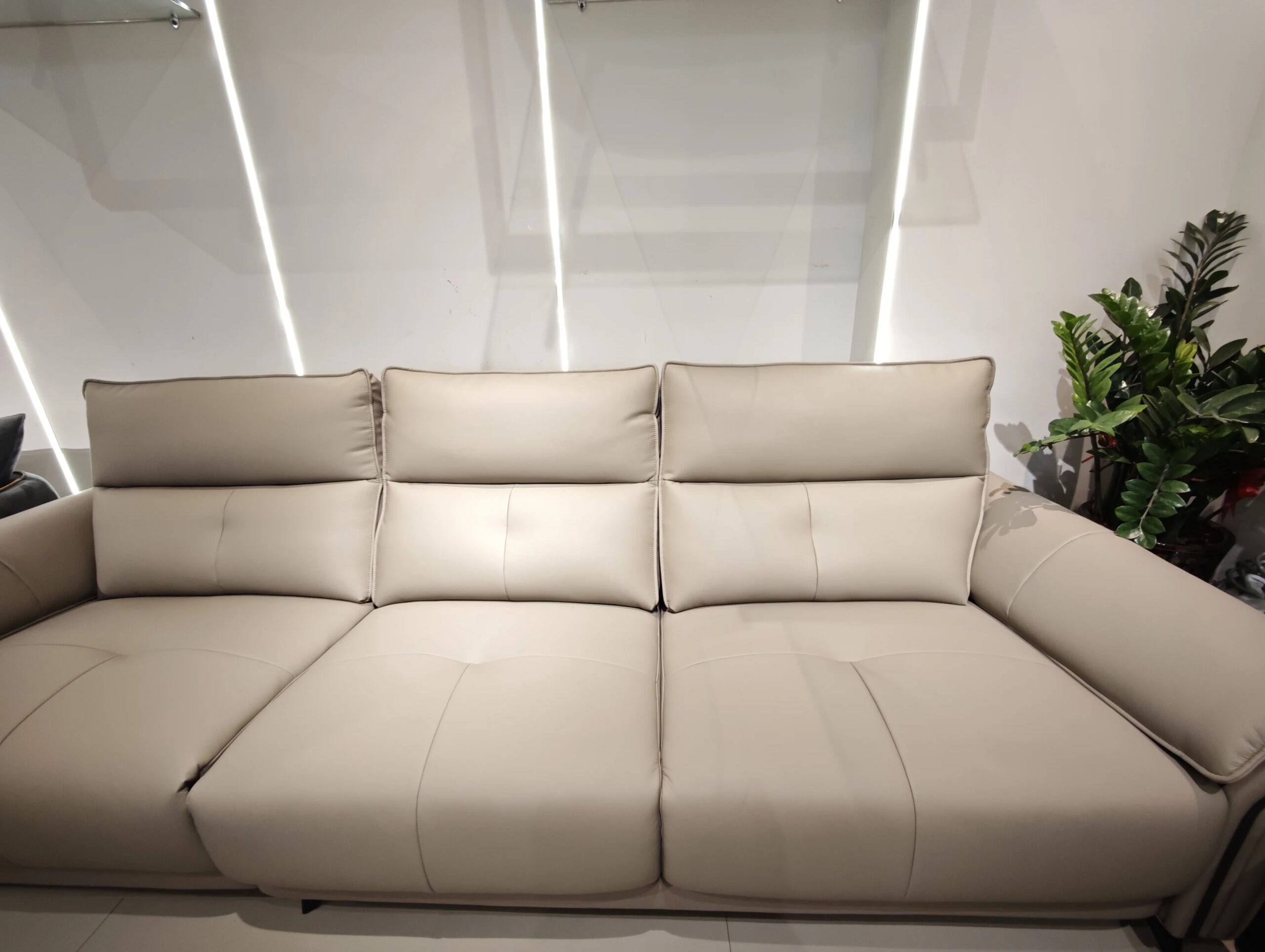 Nordic-Luxury-Chesterfield-Sofa-Minimalist-Style-Genuine
