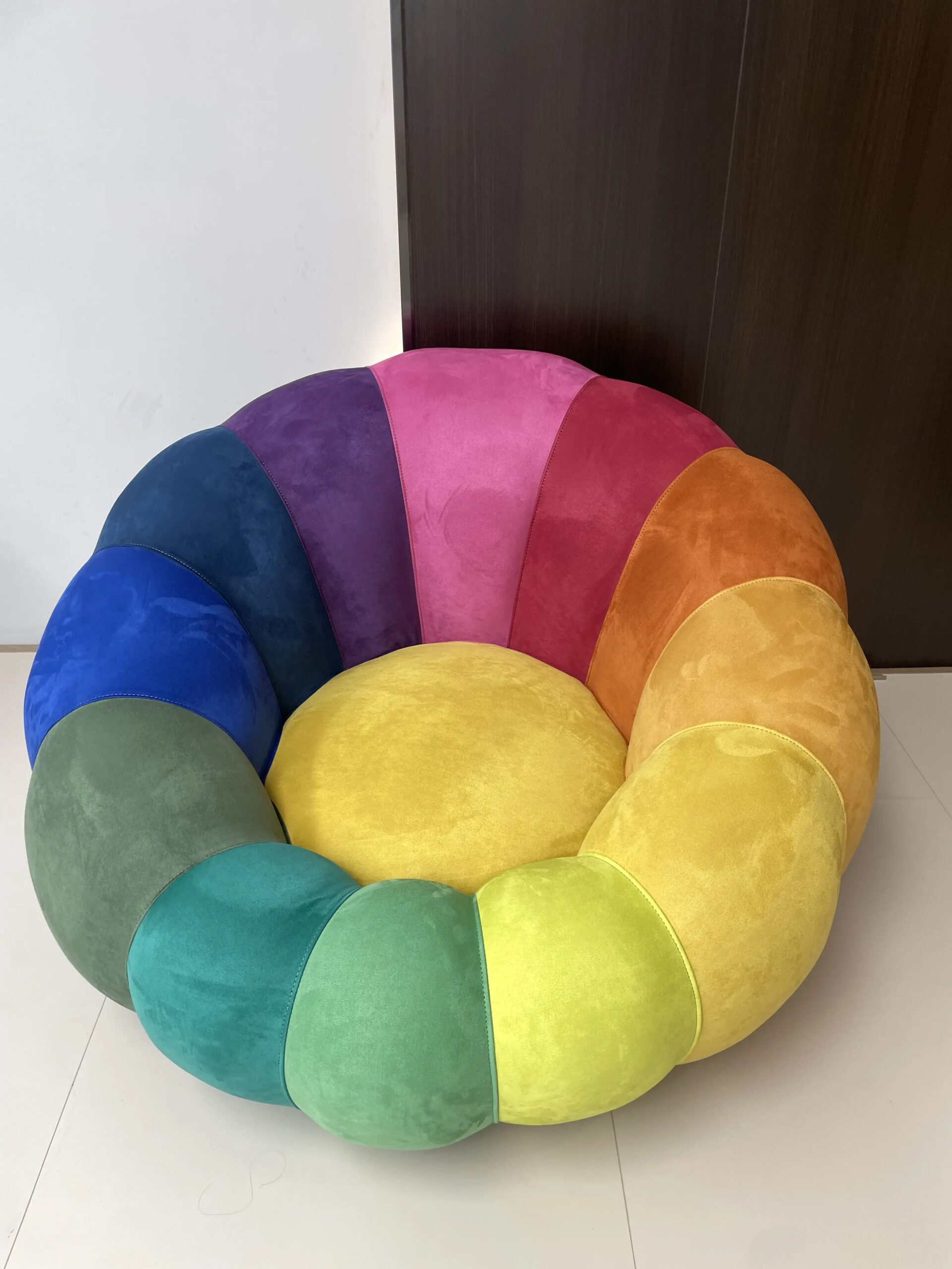 Pumpkin-Lounge-Chair-Lazy-Couch-Minimalist-Design