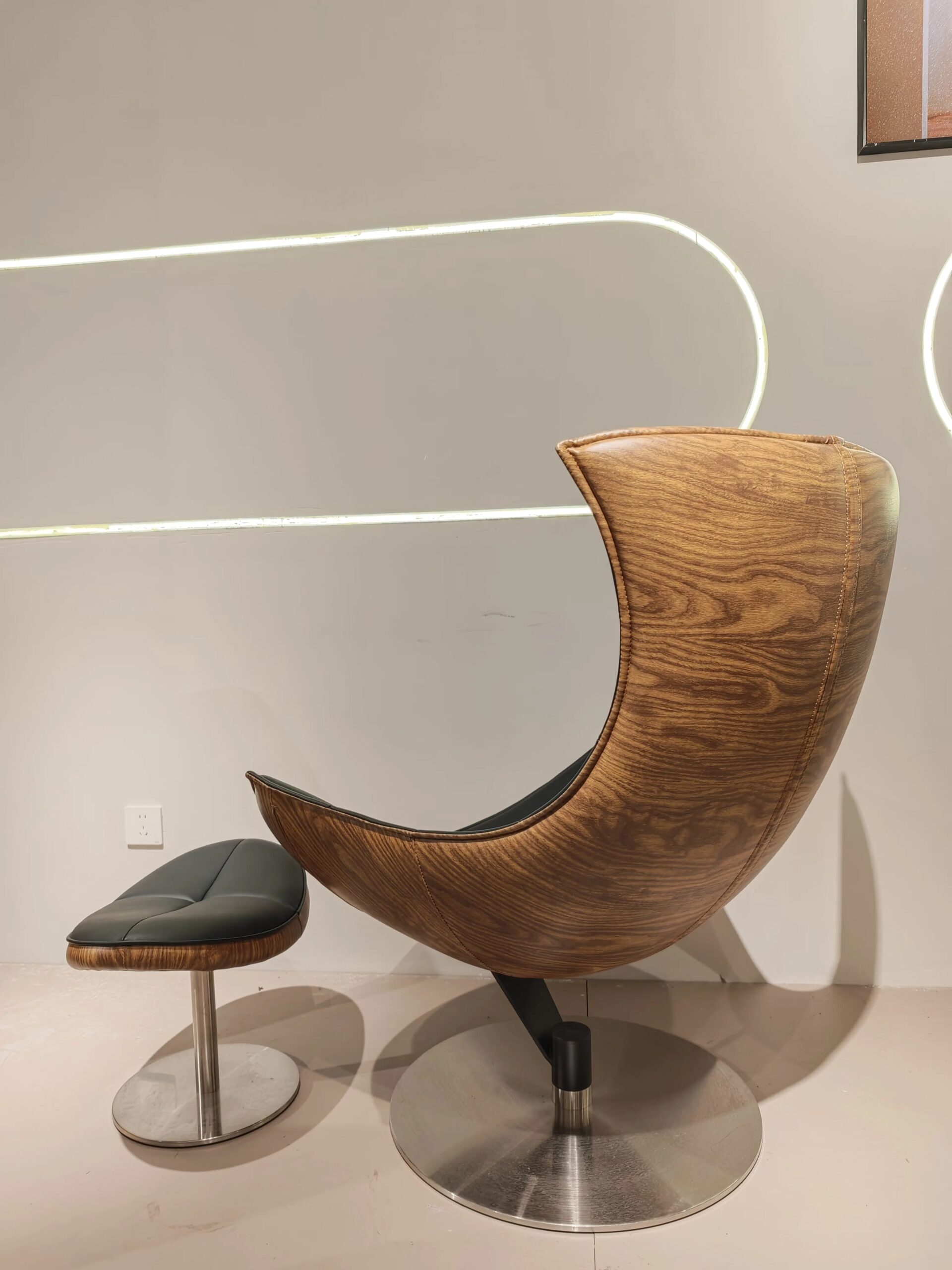 Sectional-Modern-Leather-Chaise-Lounge-Chair-with