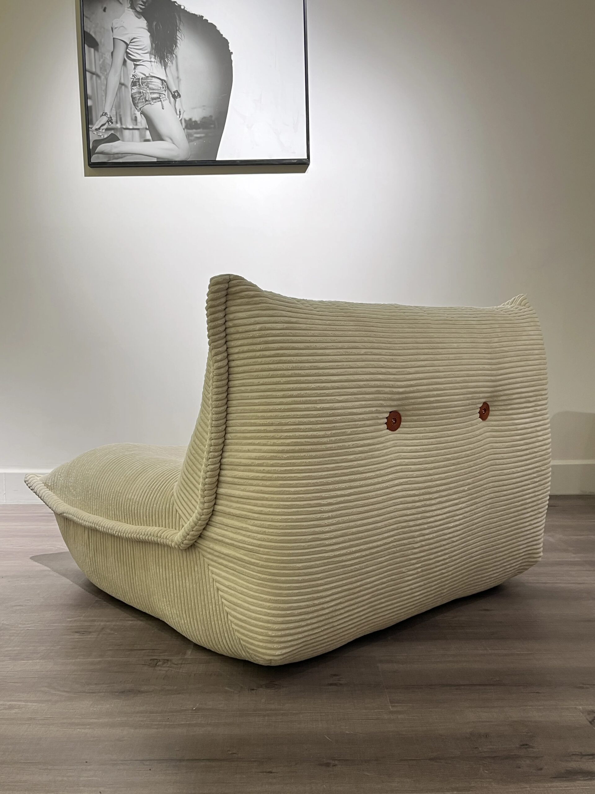 Wholesale-Single-Seater-Minimalist-Design-Soft-Sponge